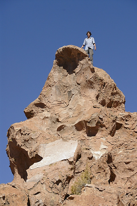 080804-14.jpg - Formations rocheuses aux environs de Mallcu Villa Mar