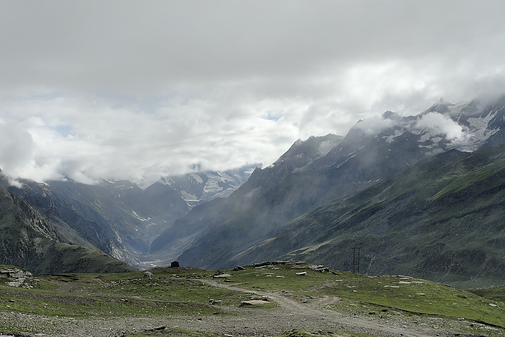 060724-02.jpg - Rohtang La