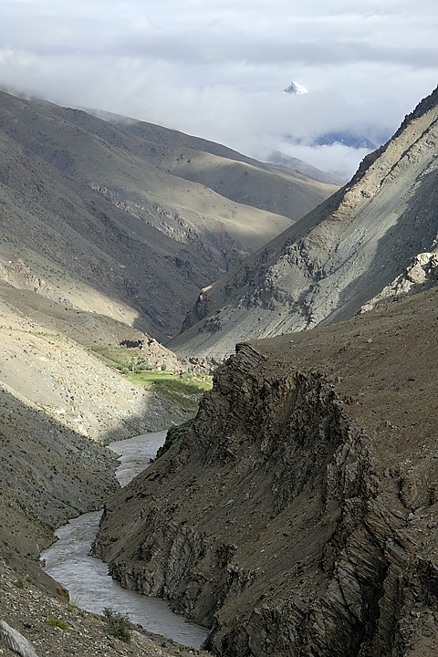 060804-01.jpg - Tsetan vu depuis Surle