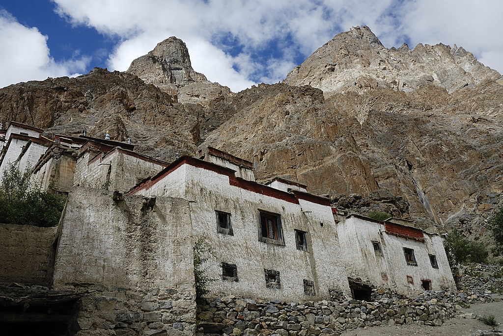 060808-12.jpg - Lingshed Gompa