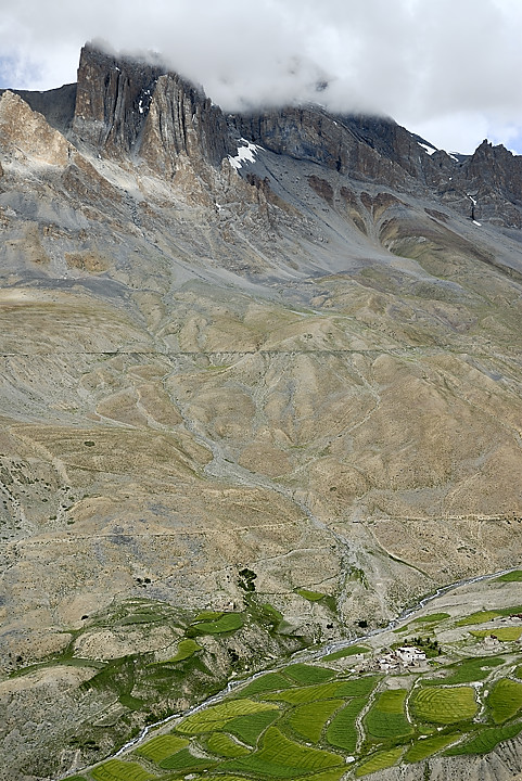 060809-30.jpg - Gongma vue de la monte au Kiupa La