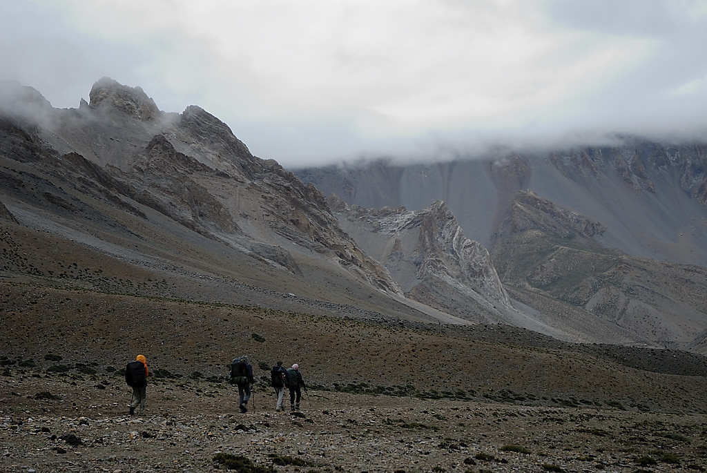 060811-01.jpg - Descente sur Hanupatta