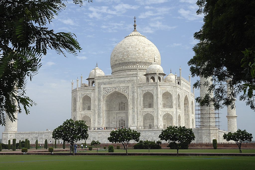 060823-04.jpg - Taj Mahal