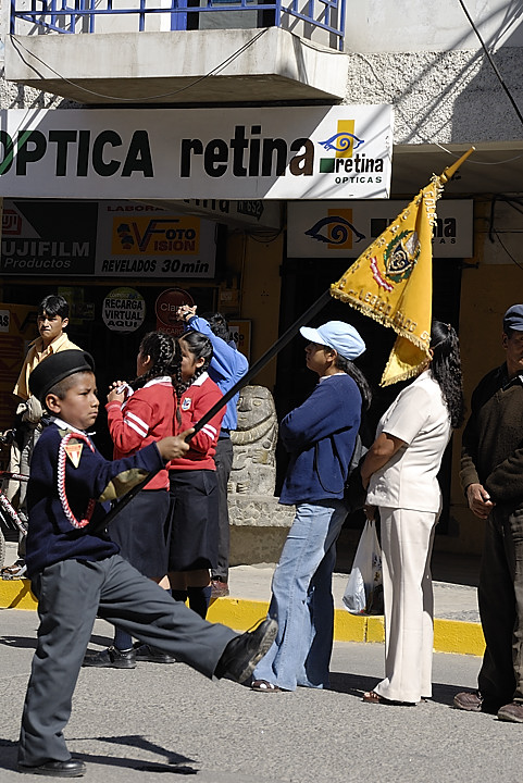 070708-05.jpg - D�fil� des Ecoles