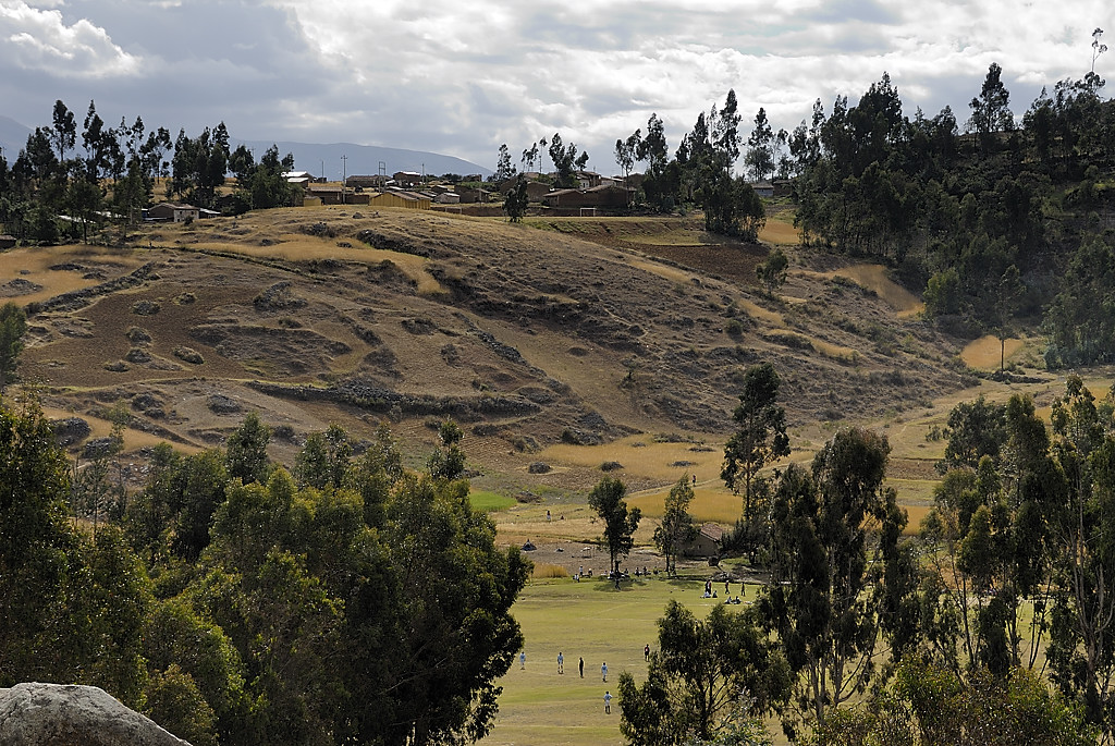 070708-11.jpg - Village