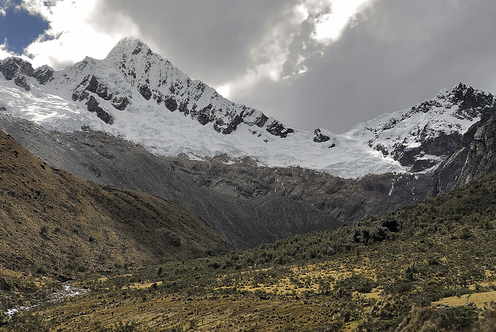 070711-12.jpg - Alpamayo