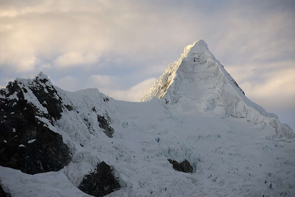 070716-01.jpg - Alpamayo