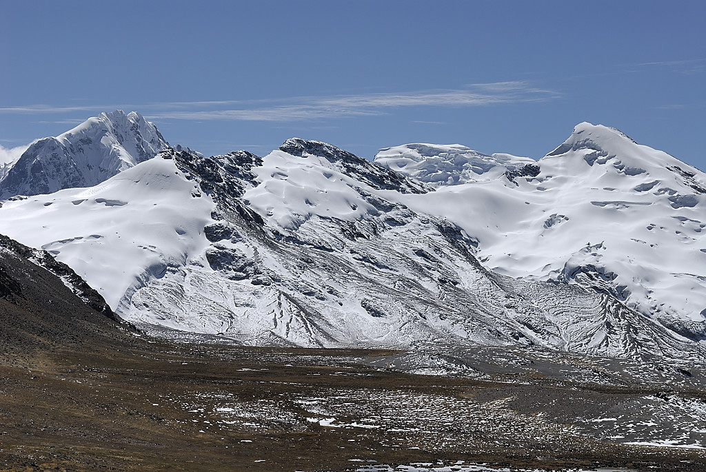 070727-28.jpg - Col Minascunca : chaine Pico-Tres Chumpe Montura