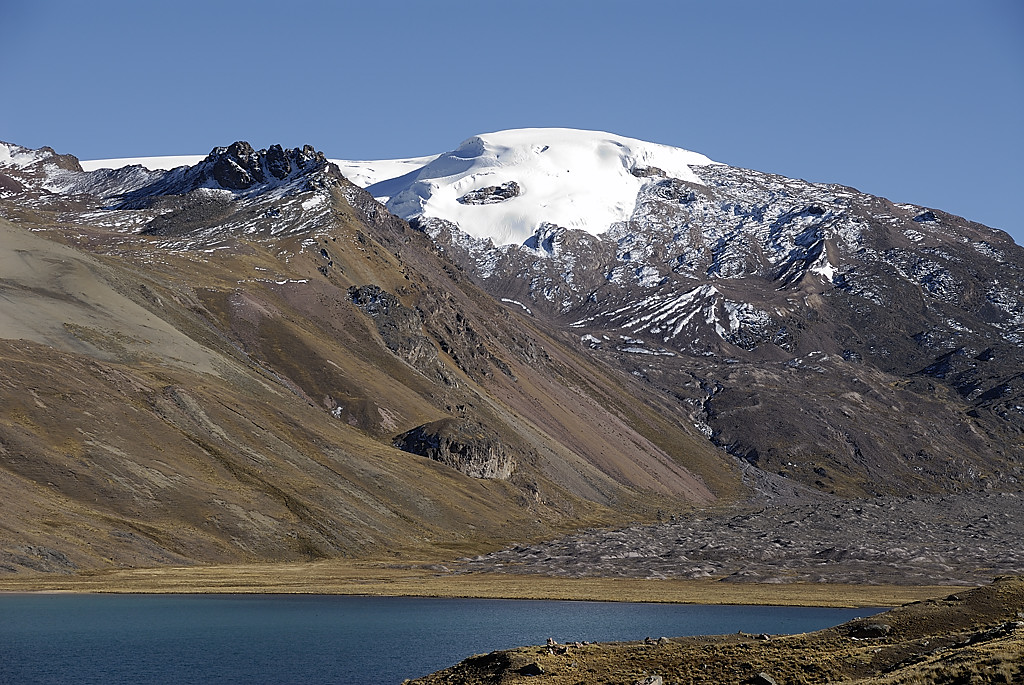 070728-04.jpg - Laguna Sibinacocha : sommets au Nord-Ouest