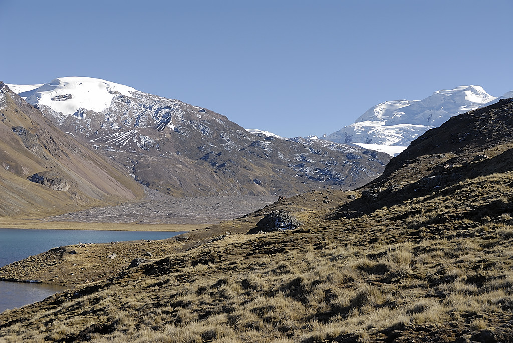 070728-05.jpg - Laguna Sibinacocha : sommets au Nord-Ouest