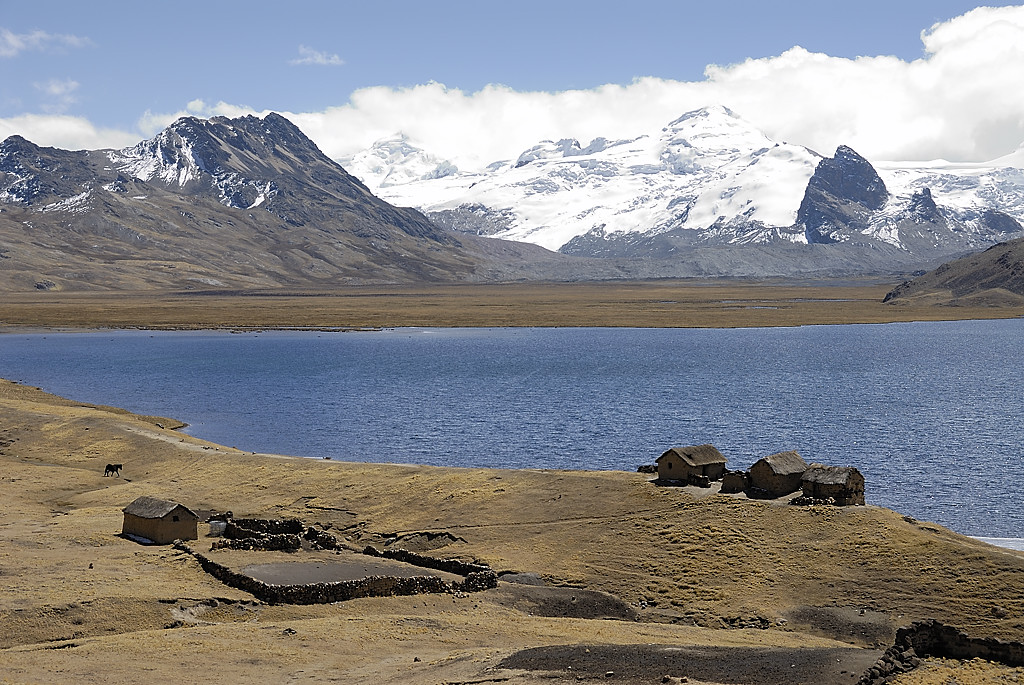 070728-28.jpg - Le long de la laguna Ccasccara