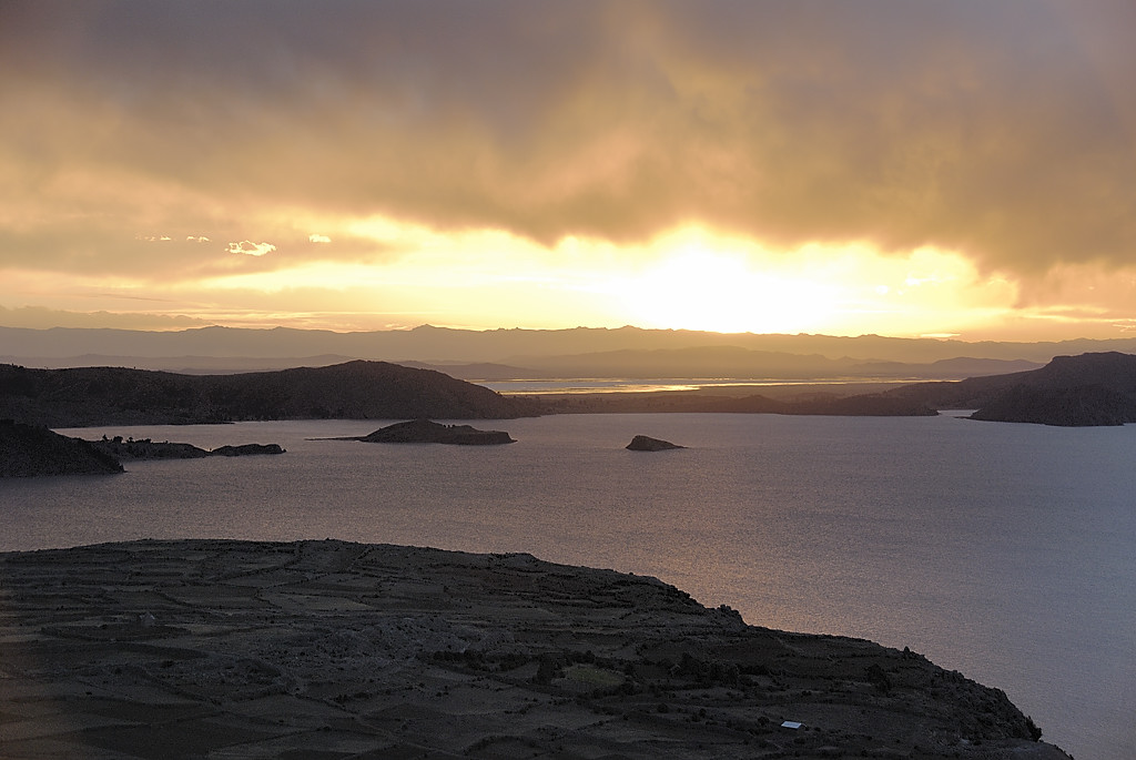 070730-27.jpg - Amantani : coucher de soleil