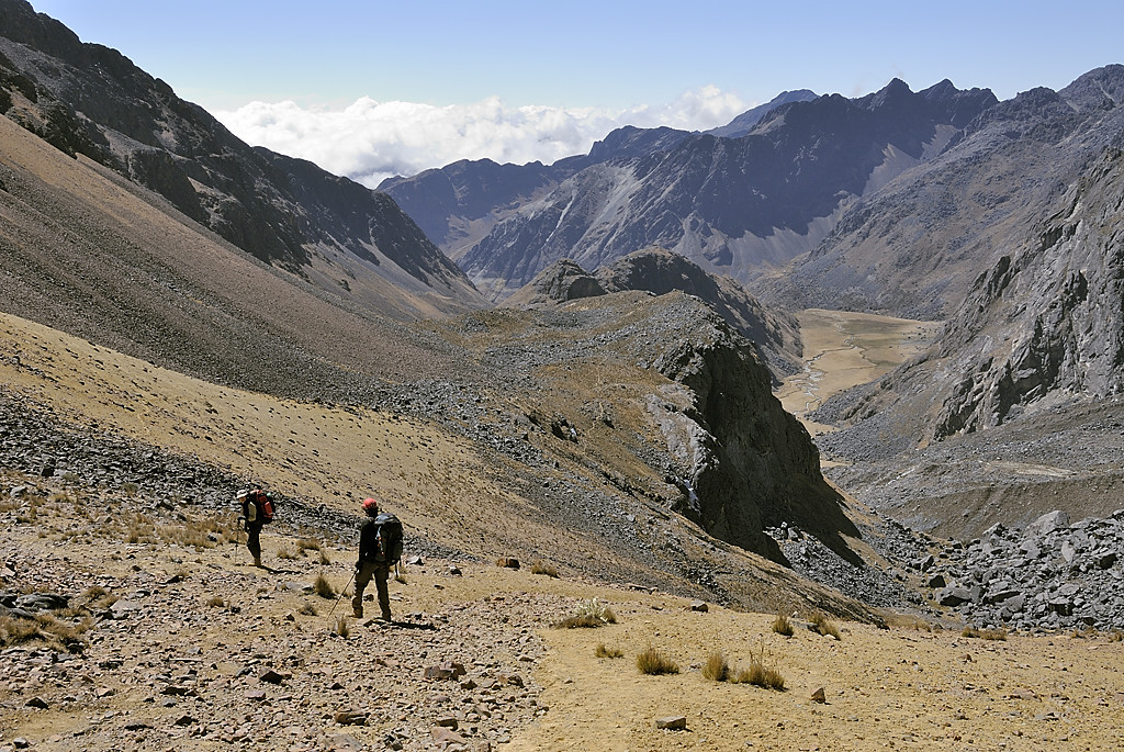 080723-09.jpg - Descente dans la vall�e de la Janq'Uma