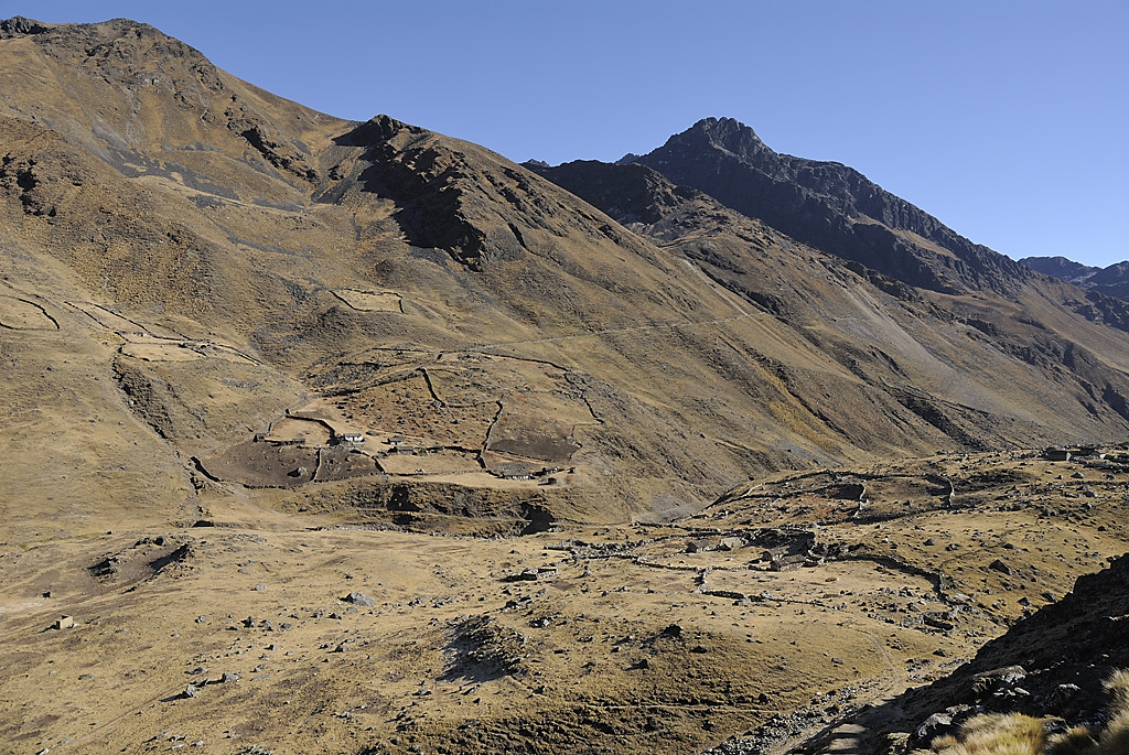 080725-08.jpg - Maisons autour de Chajolpaya