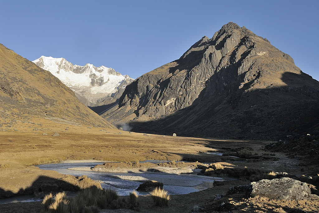 080726-01.jpg - Le long du Rio Chiguini, nevado Chearoko