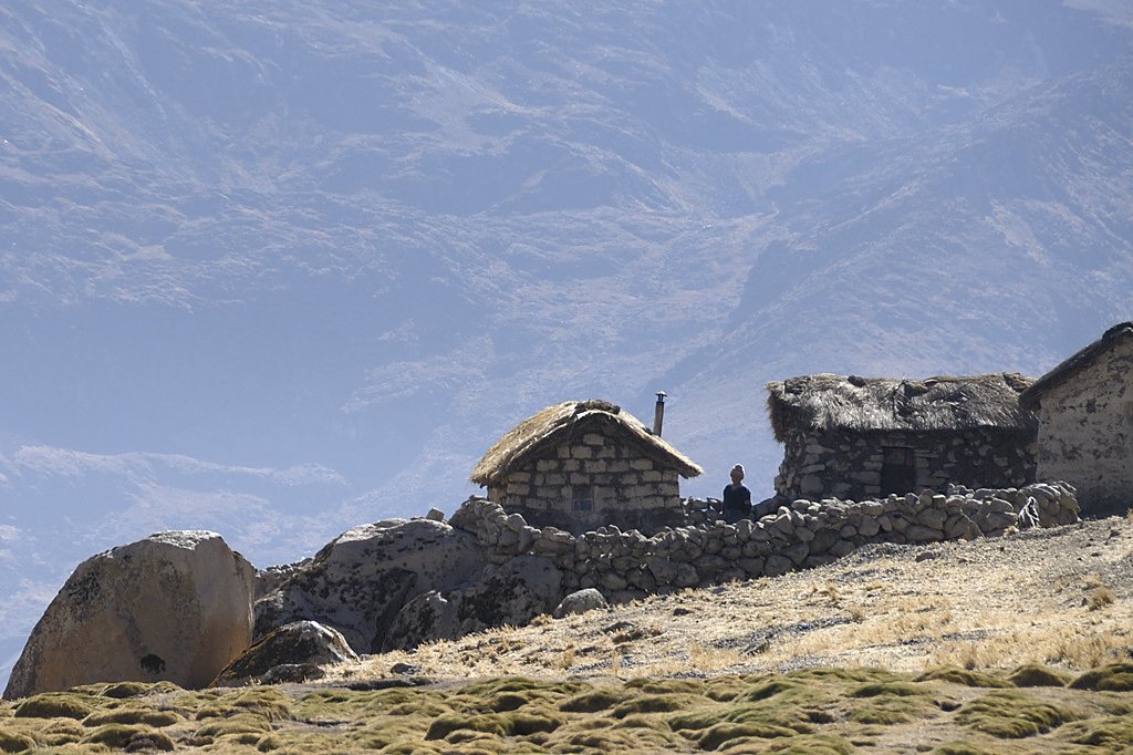 080726-05.jpg - Village dans la vall�e du rio Warata