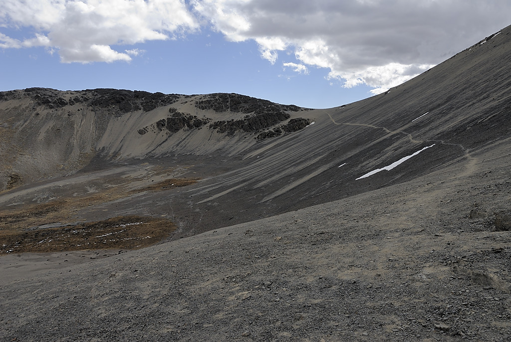 080728-22.jpg - Mont�e au col entre la Sistana Quta et la Juri Quta