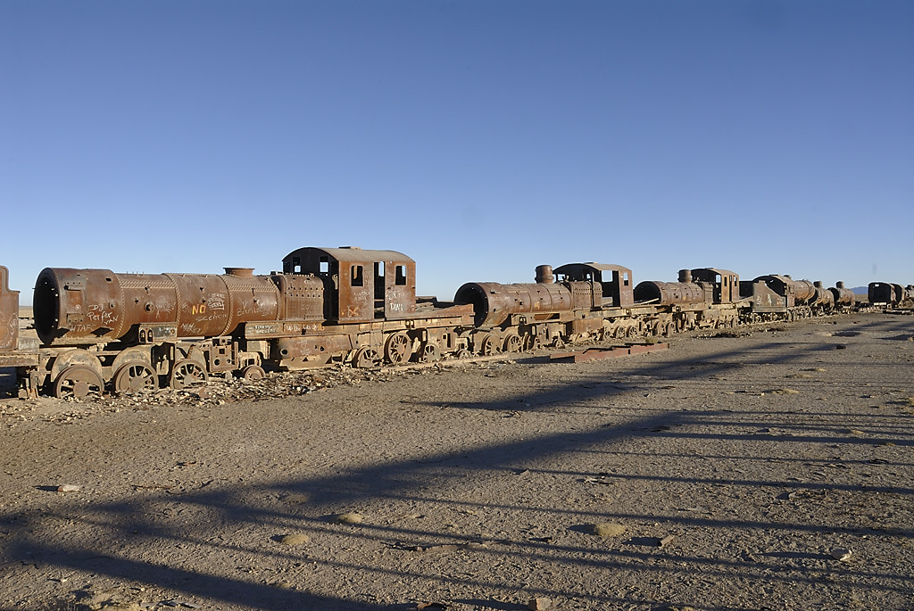 080802-38.jpg - Uyuni, cimeti�re de trains