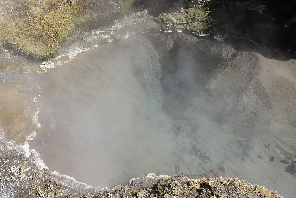080810-19.jpg - Geysers