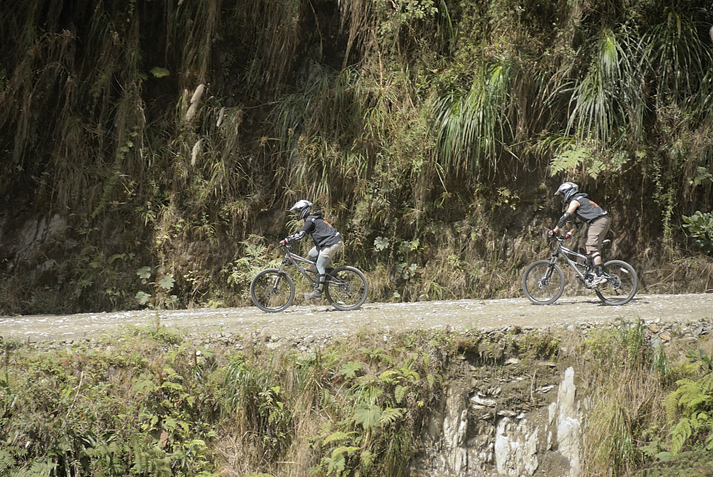 080814-35.jpg - A fond dans la descente