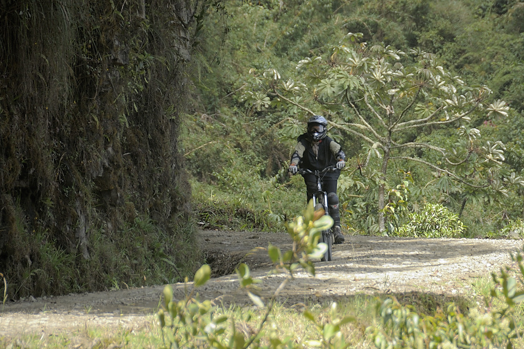 080814-36.jpg - A fond dans la descente