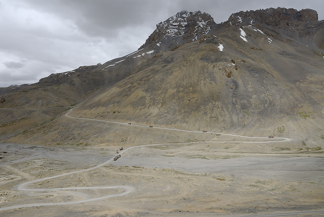 090718-08.jpg - Du Nakee La au Lachulung La