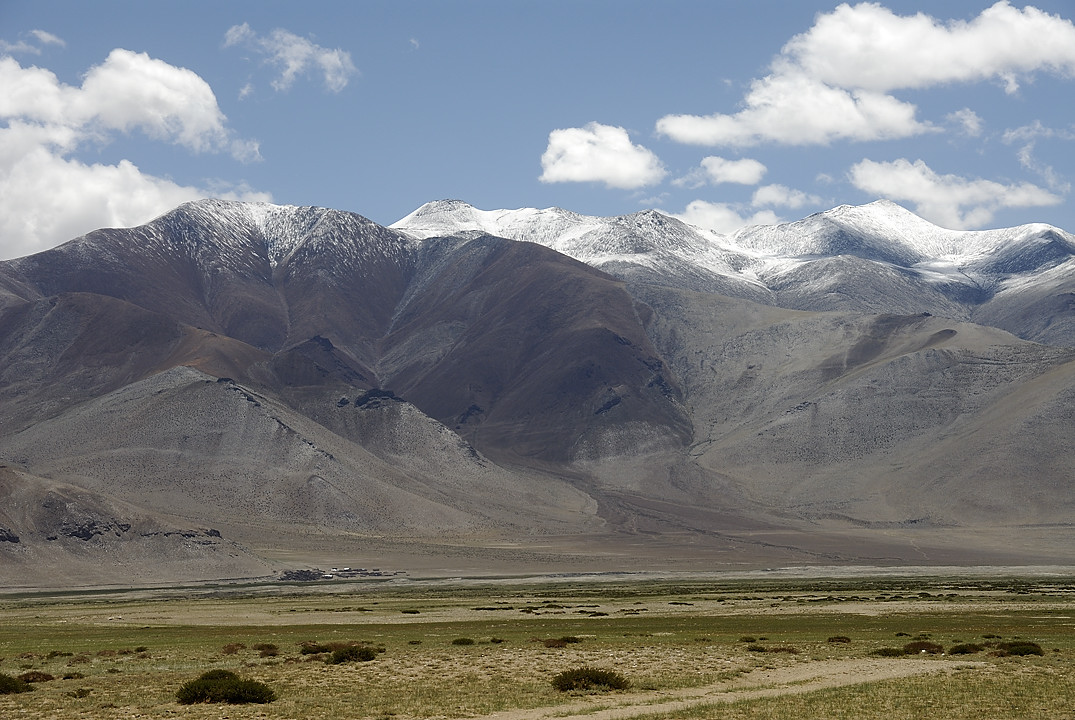 090722-01.jpg - Thugje