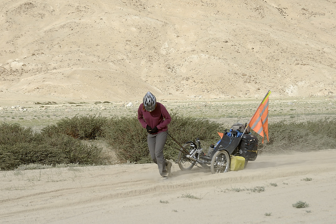 090723-03.jpg - Entre Angkung et Puga