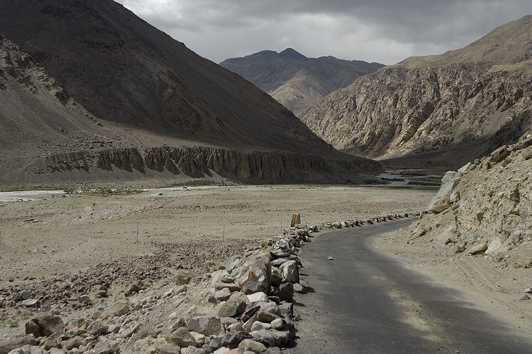 090727-19.jpg - Le long de l'Indus