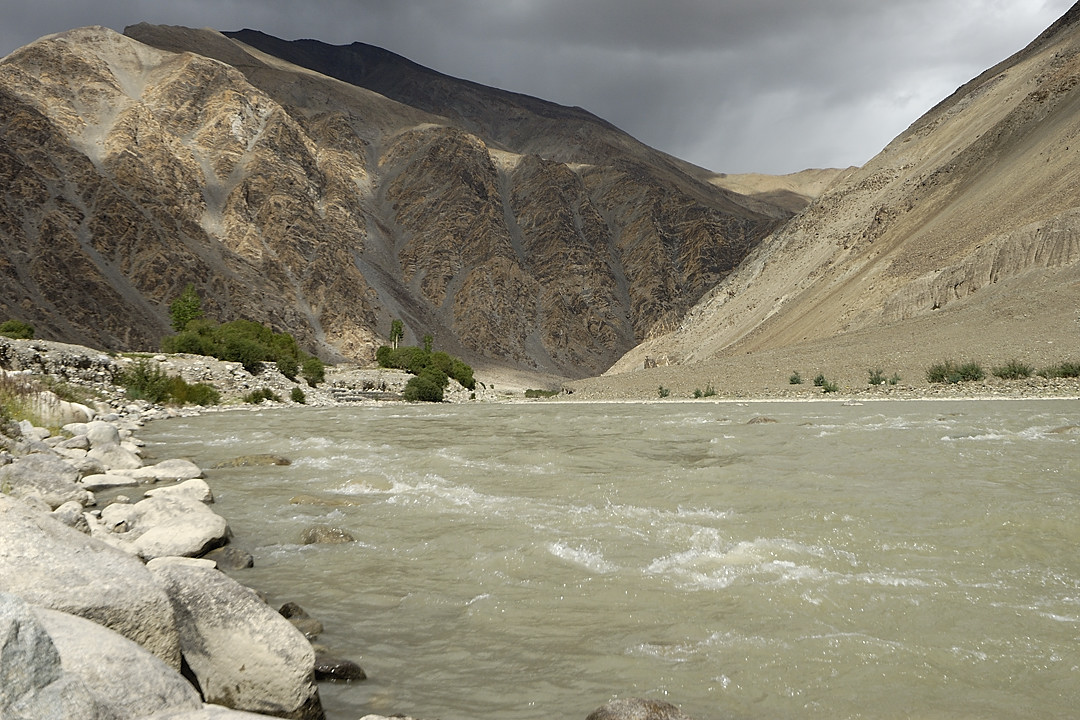 090727-23.jpg - Le long de l'Indus
