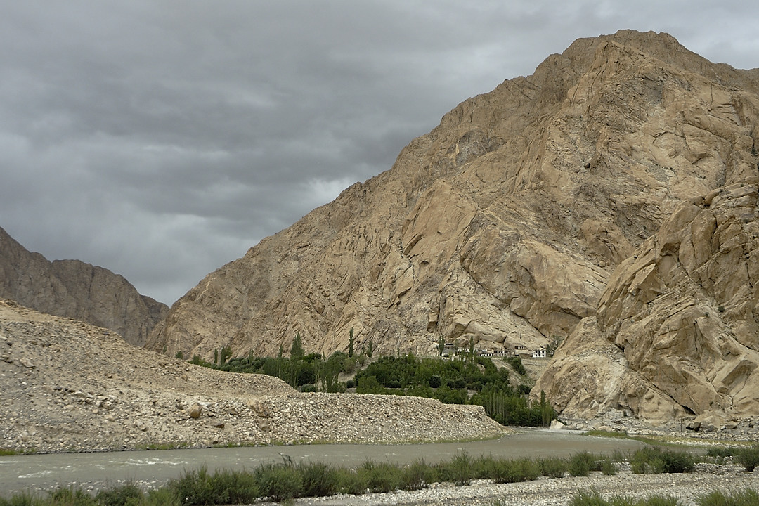 090728-26.jpg - Vall�e de l'Indus, Ligche