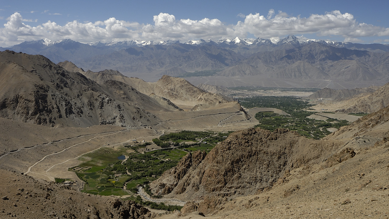 090801-01.jpg - Vall�e de Leh