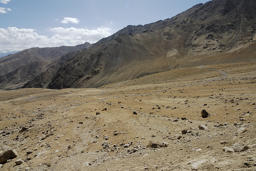 090808-08.jpg - Route du Wari La