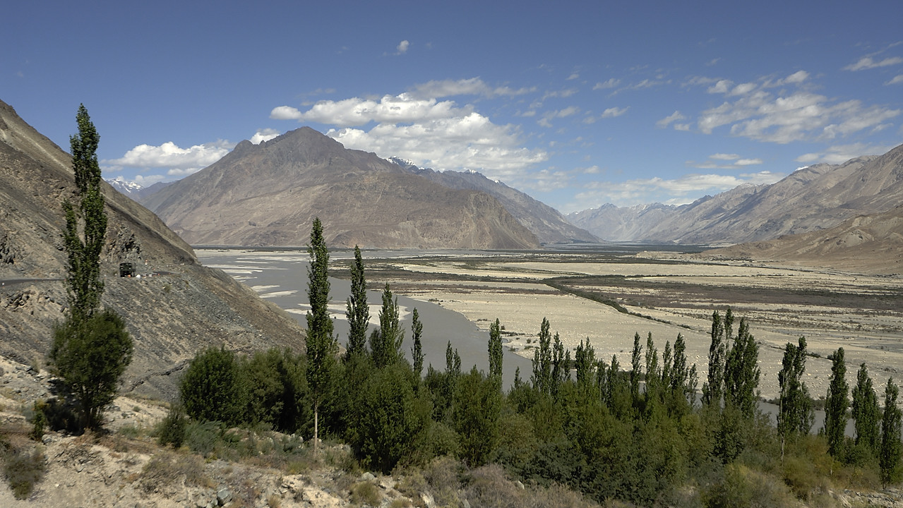 090810-03.jpg - Vall�e de la Shyog, confluent avec la Nubra