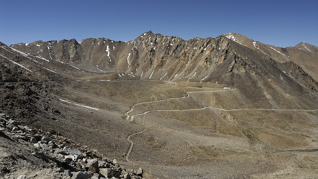 090812-07.jpg - Mont�e au Kardung La