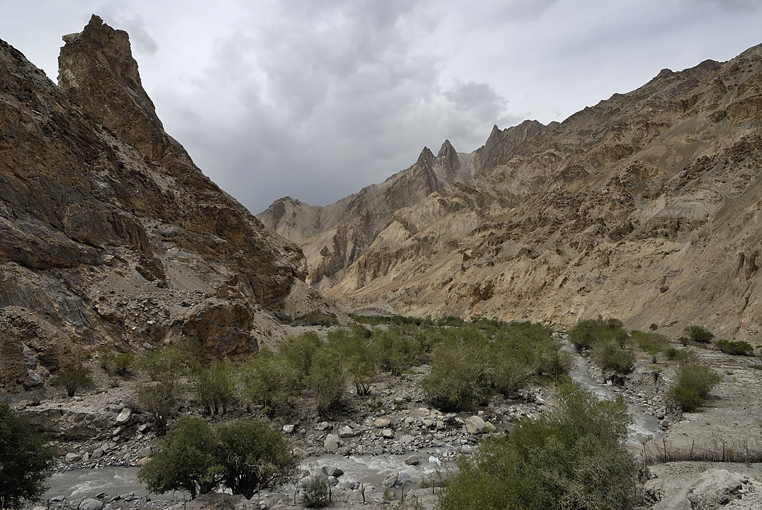 090816-07.jpg - De Skyu � Sara