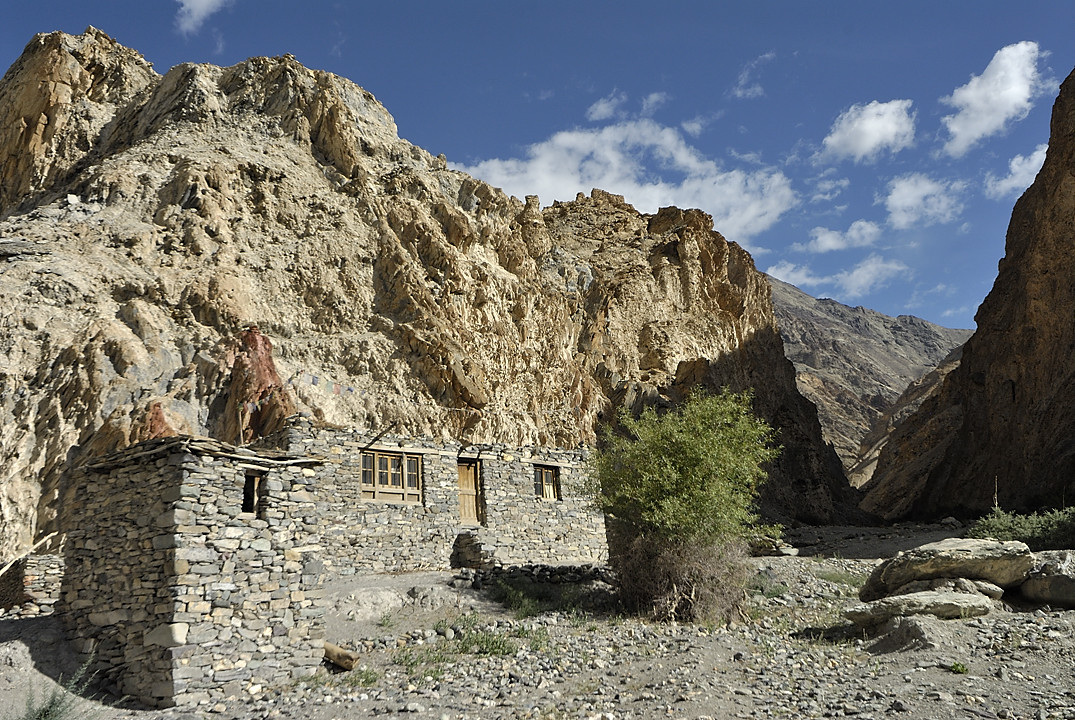 090817-01.jpg - De Sara � Markha