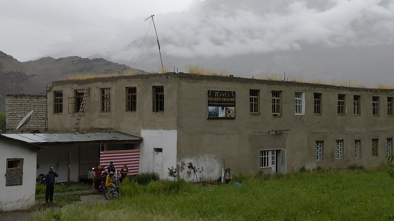 100729-133715.jpg - D�part de Hani's guest house