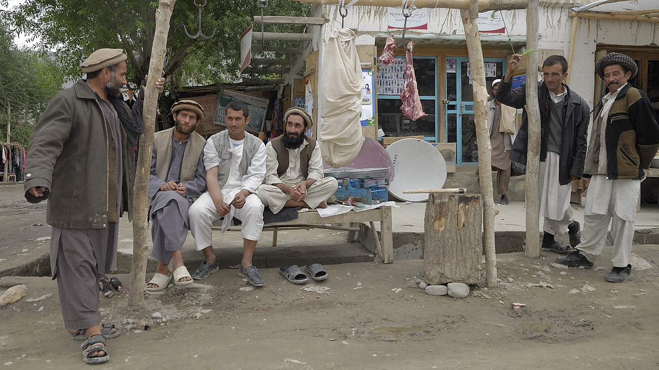 100730-144857.jpg - Sultan Ishkashim, sc�ne de rue