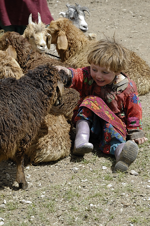 100803-103955.jpg - Bergers sous le Kota i Wazit