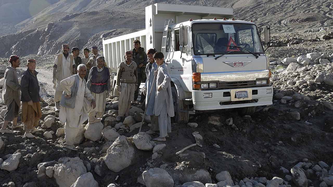 100805-172433.jpg - Camion embourb�