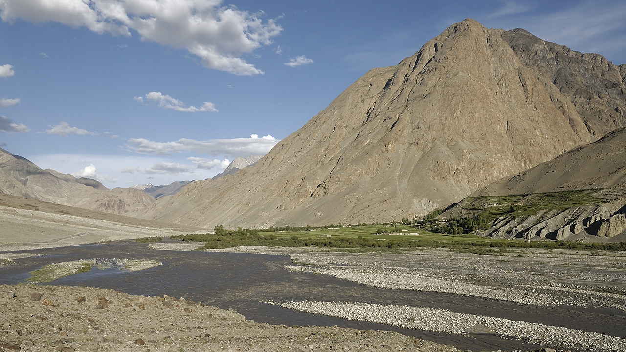 100805-175646.jpg - De l'aute c�t� de la rivi�re : Kala e Ust