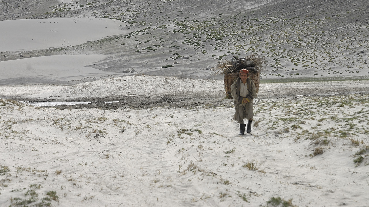 100807-094442.jpg - De Kala i Panj � Pekoi, un peu de sable