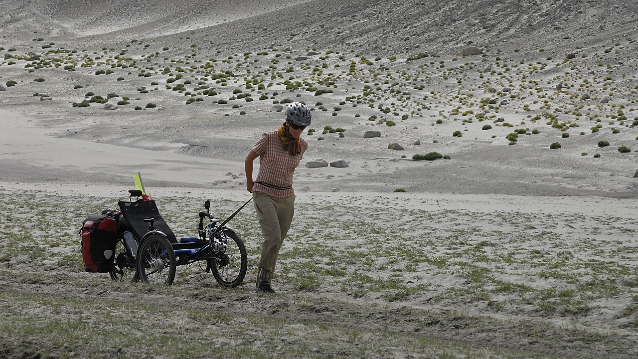 100807-095222.jpg - De Kala i Panj � Pekoi, un peu de sable