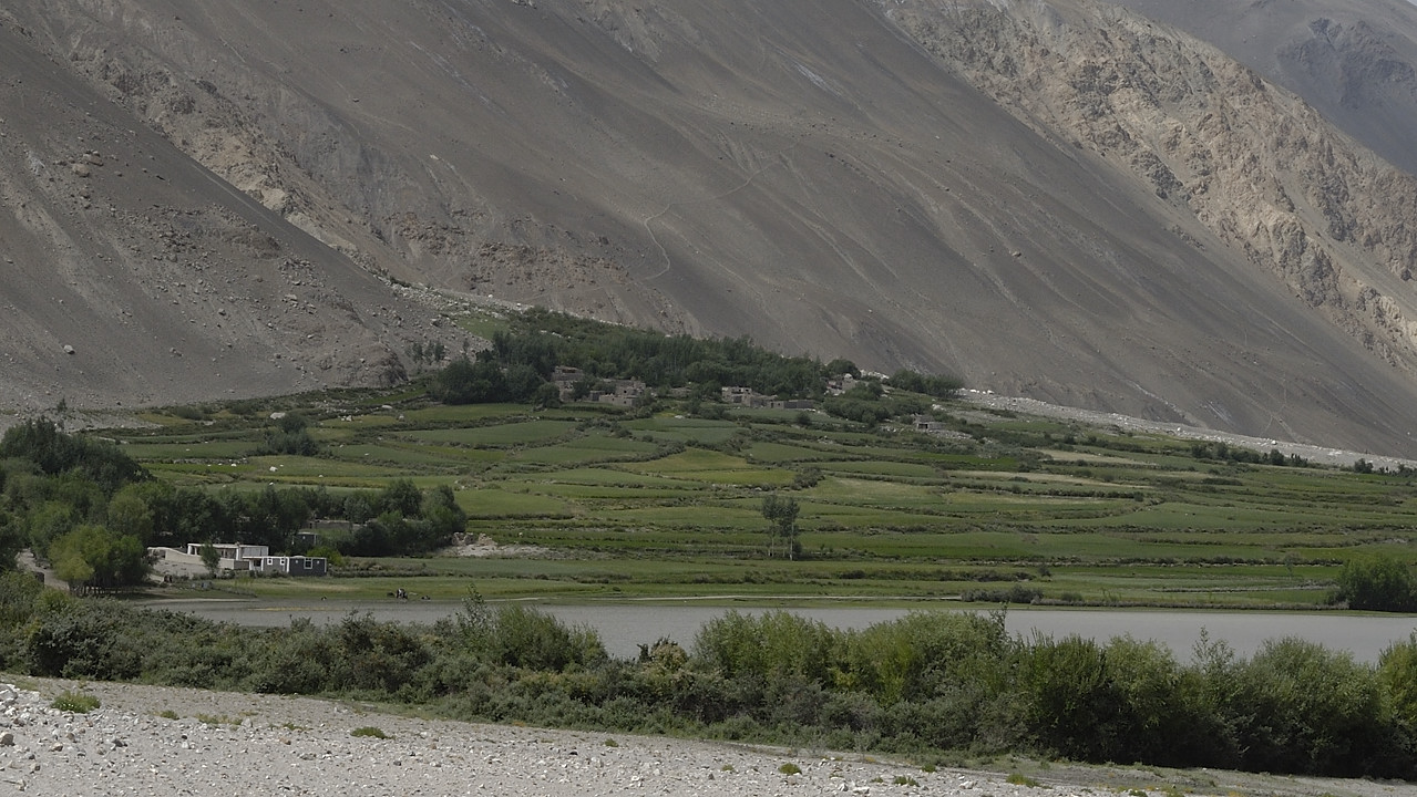 100807-101931.jpg - Village de Pekoi