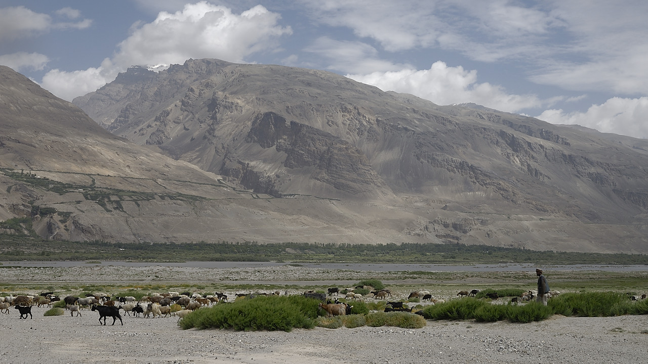 100808-102551.jpg - Yamit : vue vers le Tadjikistan