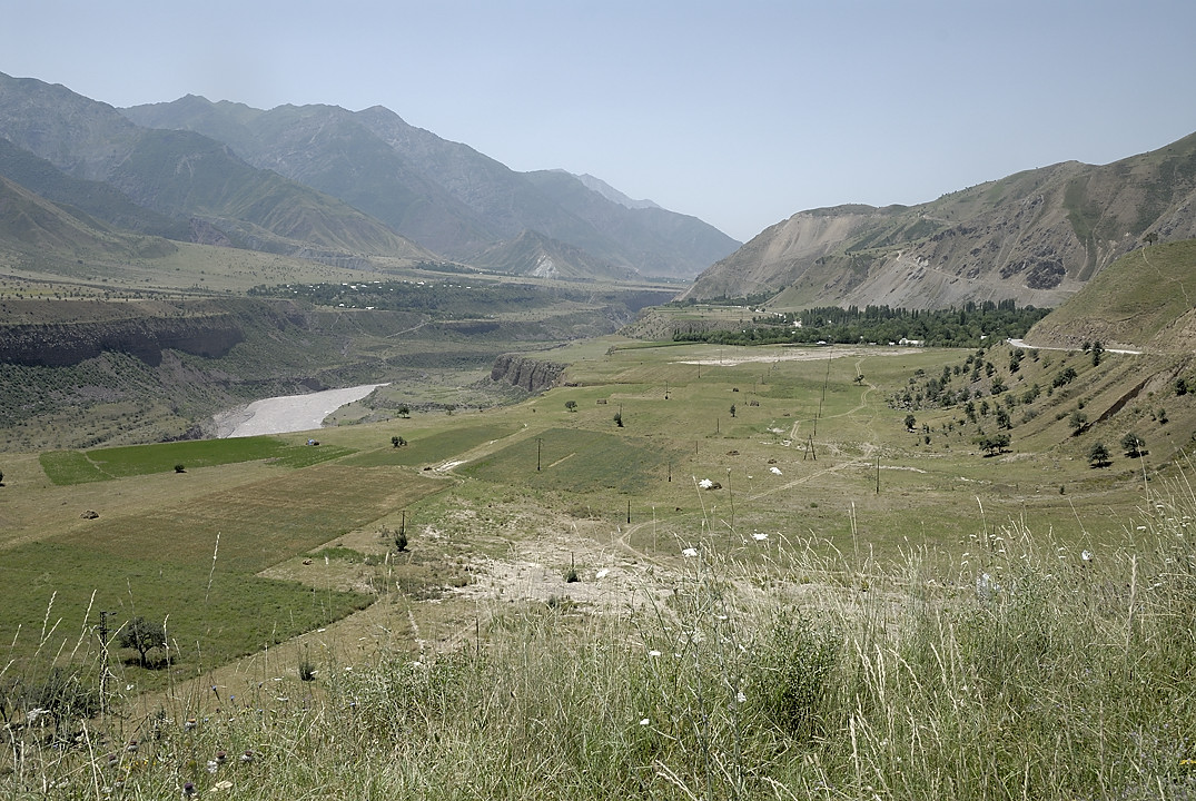 100715-15.jpg - D'Obigarn � Komsomolabad (Nurobod)