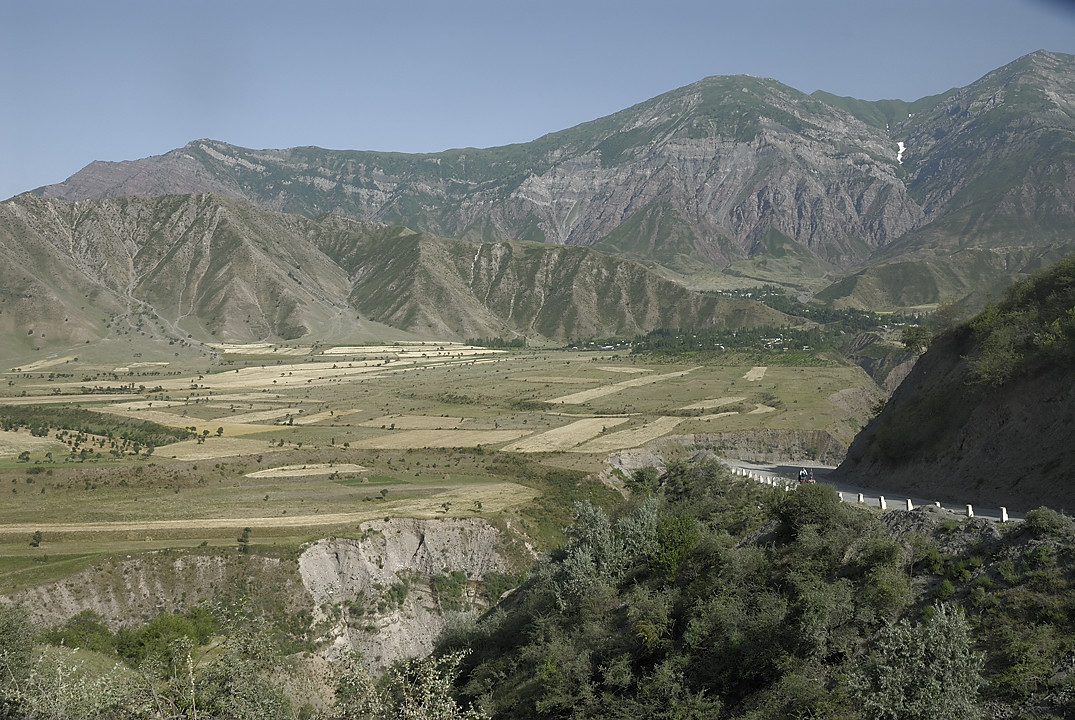 100715-22.jpg - D'Obigarn � Komsomolabad (Nurobod)