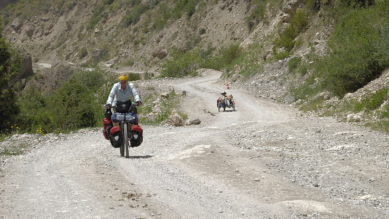 100718-21.jpg - Mont�e au Saghirdarsht Pass