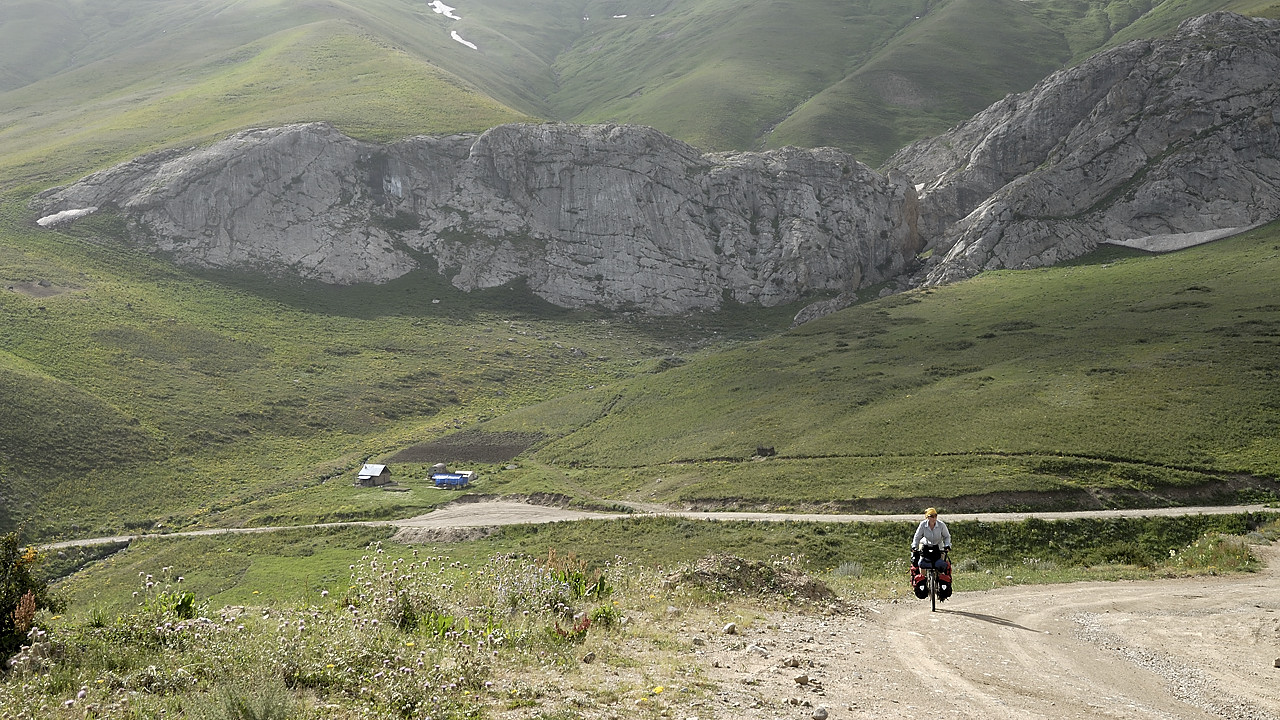 100719-07.jpg - Mont�e de Safendoron au Saghirdasht Pass
